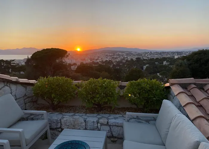 Galateias, Un Coin De Paradis, Superbe Vue Avec Piscine Privee Cannes